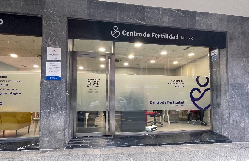 Centro de Fertilidad in Bilbao – der Eingang zur Klinik